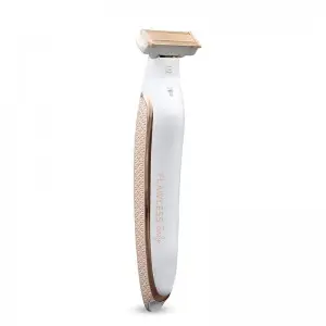 Flawless Body Hair Remover in White/Rose Gold