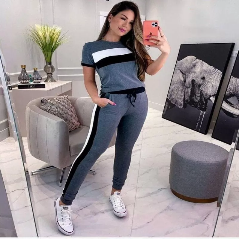Buy Stylish Double Panel Tracksuit For Girls - Stylish & Comfortable  Tracksuit For Girls & Women at Lowest Price in Pakistan