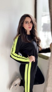 Black Gym Suit and Yoga Suit  Full Sleeves For Her 