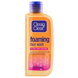 Clean & Clear Oil Free Foaming Face Wash By Johnson & Johnson - 100ml