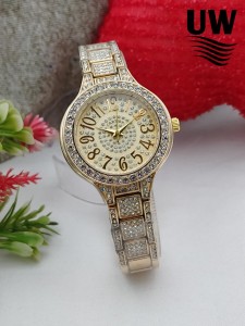 Personality Fashion Diamond-encrusted Watch Female Beautiful Quartz Watches Party Matching Popular Jewelry silver & gold Colour