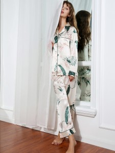 Valerie silky Printed flower pajama set for women